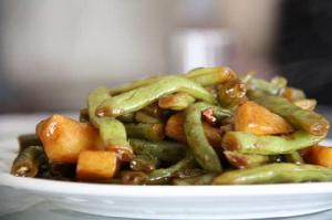 土豆清炒扁豆 土豆清炒扁豆