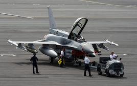 新加坡F-16D戰鬥機 新加坡F-16D戰鬥機