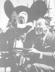 米老鼠和沃爾特·迪斯尼