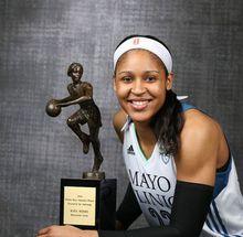 瑪雅&middot;摩爾