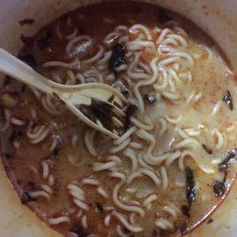 牛奶泡麵 牛奶泡麵