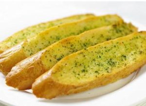 黃油香蒜燻肉腸麵包 黃油香蒜燻肉腸麵包