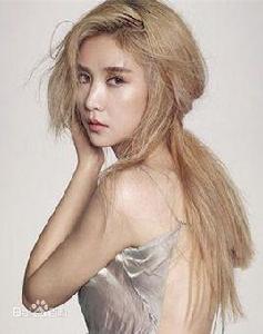 曹璐[韓國組合FIESTAR中國成員]