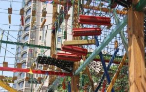 樂仕堡兒童多元智慧型拓展中心（藍色港灣店）