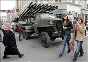 即將在閱兵式上使用的“喀秋莎”火箭炮