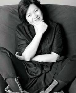 洪晃否認曉雪是自己男友的情人。