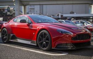 阿斯頓·馬丁V12 Vantage 阿斯頓·馬丁V12 Vantage