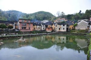 戶昌山古村 戶昌山古村