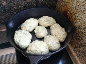 黑豆黑芝蔴玉米餅 黑豆黑芝蔴玉米餅