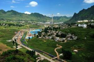 石人山村 石人山村