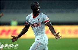 德里克·丘卡·奧格布 德里克·丘卡·奧格布