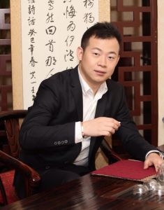 京城左岸董事長·丁楓