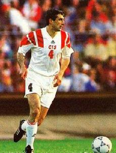 阿赫里克·茨維巴 阿赫里克·茨維巴