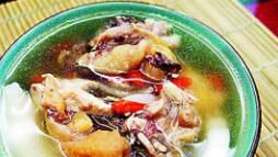 核桃椰子雞湯 核桃椰子雞湯