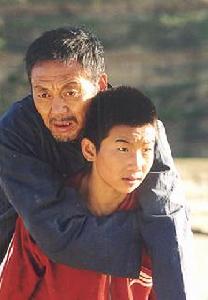 《背著爸爸上學》