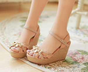 坡跟涼鞋 坡跟涼鞋