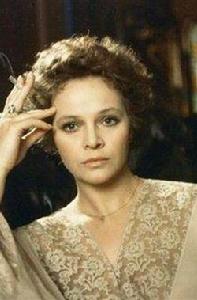 勞拉·安托妮莉 勞拉·安托妮莉