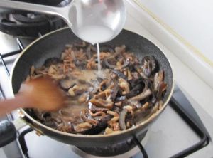 肉絲海參 肉絲海參