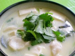 皮蛋香菜魚雲湯 皮蛋香菜魚雲湯