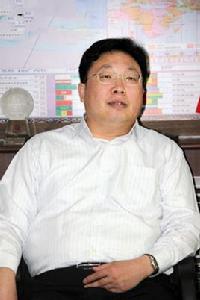 郭向東[北京回龍觀原鎮委書記]