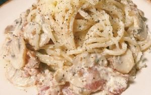 雞肉蘑菇意大利麵 雞肉蘑菇意大利麵