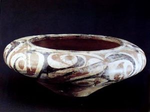 彩陶渦紋曲腹盆 彩陶渦紋曲腹盆