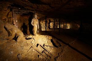 塔爾諾夫斯克山鉛銀鋅礦及其地下水管理系統