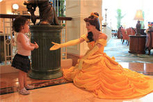 香港迪士尼樂園酒店-大堂里的貝兒公主