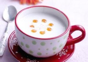 木瓜杏仁奶茶 木瓜杏仁奶茶