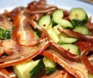 黃瓜拌豬耳朵 黃瓜拌豬耳朵