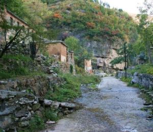 佛堂岩村 佛堂岩村