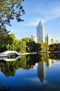 新疆廣匯實業投資（集團）有限責任公司