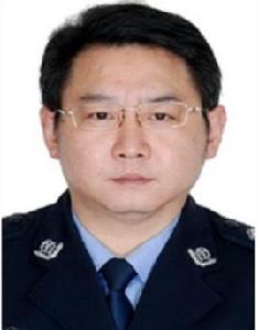 王華東[平昌縣公安局黨委副書記、政委]