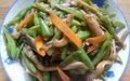 鮮蘑燜豆角 鮮蘑燜豆角