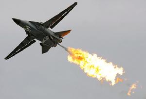 澳大利亞空軍F111戰機表演噴火特技
