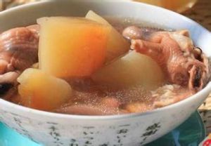 木瓜豬皮雞爪湯 木瓜豬皮雞爪湯