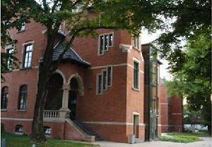 沃爾姆斯高等專業學院