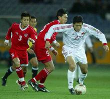 中國3比1中國香港，楊晨帶球突破