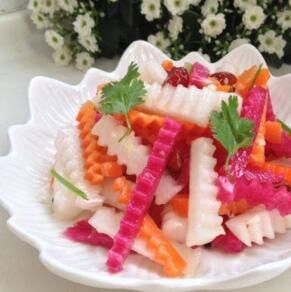 涼拌三色蘿蔔卷