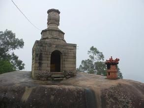 禾山石佛塔 禾山石佛塔