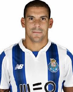 馬克西米利亞諾·佩雷拉[1984年生烏拉圭足球運動員]