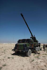 凱撒自行榴彈炮