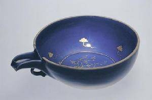 元藍釉描金匜 元藍釉描金匜