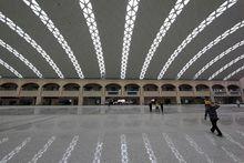 哈爾濱西站內部候車大廳（未啟用時）