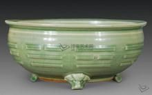 龍泉窯青釉八卦三足爐 龍泉窯青釉八卦三足爐