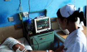 2011年7月14日，受傷人員在武夷山市立醫院接受治療。