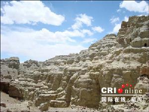 神奇的東噶皮央古堡土林