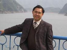 閆明[湖北省宜昌第一中學總務處副主任]