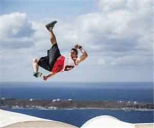 自由飛躍 自由飛躍