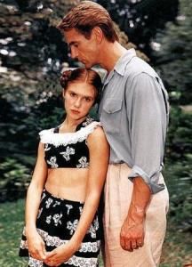 一枝梨花壓海棠 一枝梨花壓海棠